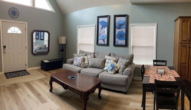 Greentown Comfort- King bed, full kitchen, pure water!