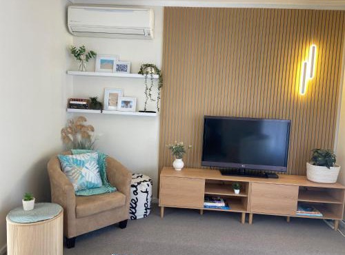 GREENVIEW, BFast,WiFi,Fetch, Walk2Pizza,Liquor