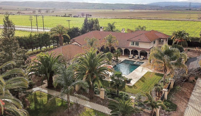 Greenville Ranch House | Spa, Pool & Sauna