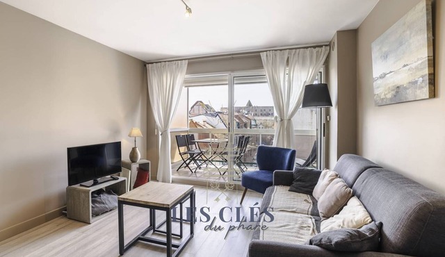 Greenwich: city center apartment