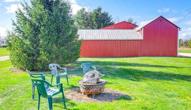 Greenwich Countryside Apartment w/Shared Yard