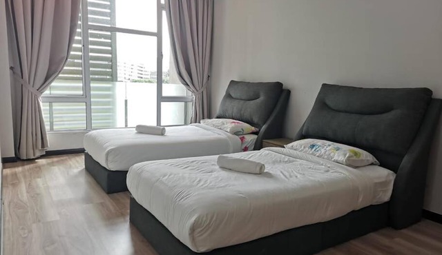 Greenwich South Condo