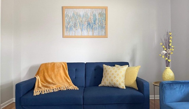 Greenwood Haven: Cozy, Sleeps 8