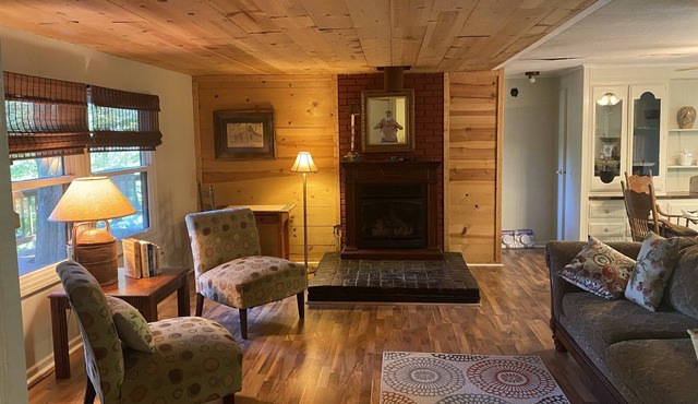 Greenwood Lodging and Retreat-Hunters, Families, Groups, Horses, Barn, Dogs