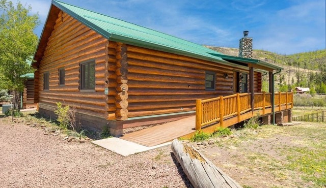 Greer Cowboy Lodge (Cabin 169)