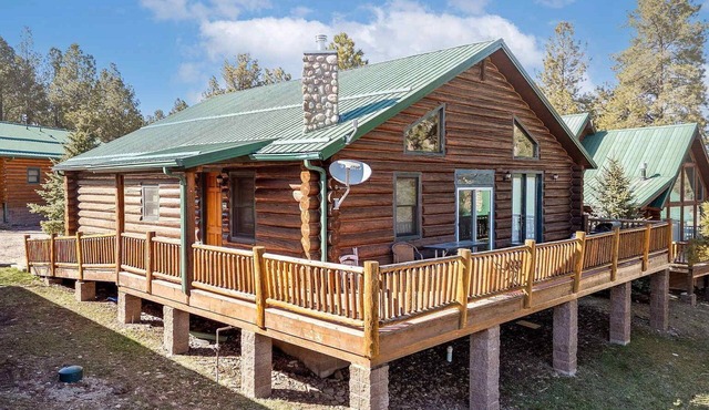 Greer Riverside Getaway (Cabin 168)
