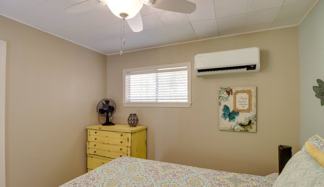 Greers Ferry Lake Vacation Rental w/ Water Toys!