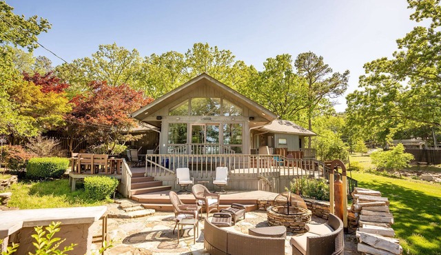 Greers Ferry Lakefront Home in Eden Isle