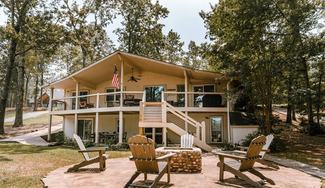 Greers Ferry Lakefront Home w/ Deck, Fire Pit & MORE!