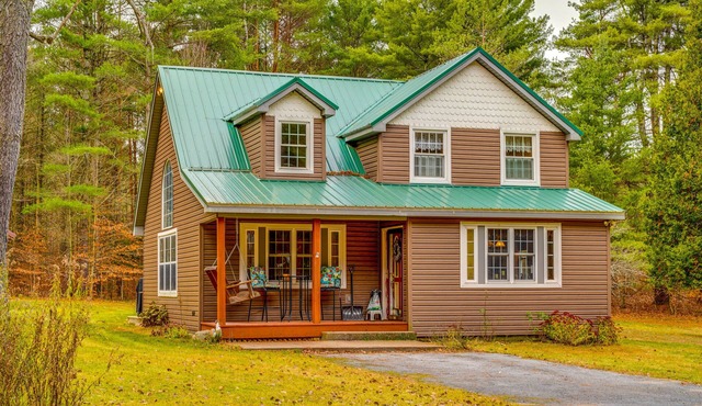 Greig Getaway Near Brantingham Lake & Ski Resort