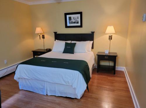 Grenfell Heritage Hotel & Suites