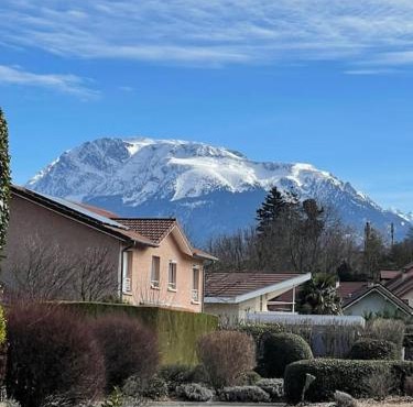 GRENOBLE SUD VARCES Suite privatisée au pied des Montagnes