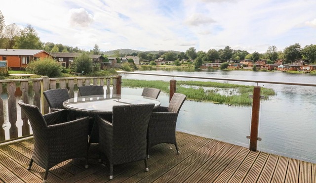 GRESSINGHAM 5, pet friendly, with a garden in Carnforth