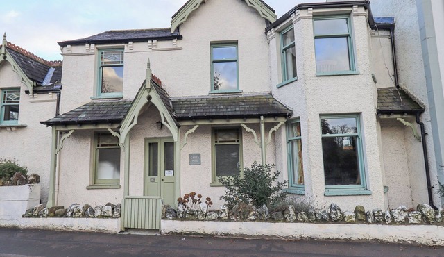 GRETA MILL, pet friendly, luxury holiday cottage in Keswick