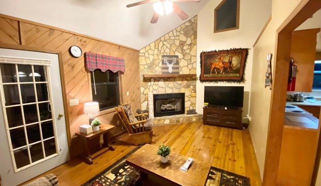 Gretel at Alpine Cabins - Peaceful, Private, Perfect