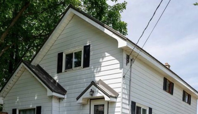 Grey County Farmhouse Short-term Room Stay