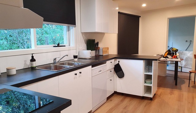 Grey Gum Getaway. Close to Puffing Billy & the wedding venues of the Dandenongs