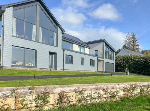 Grey Rocks Apartment