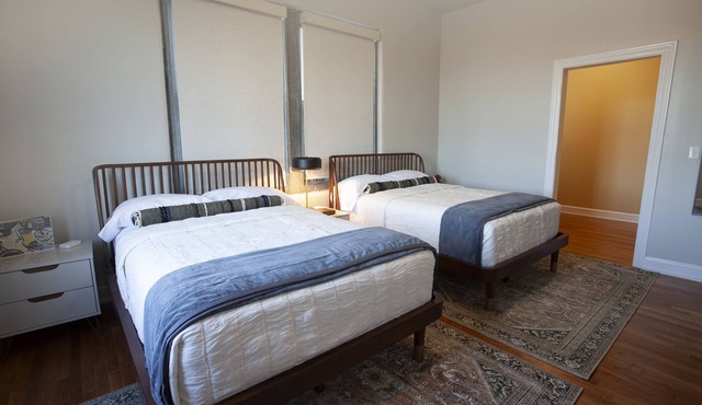 Greyhound Inn - Classic Double Suite