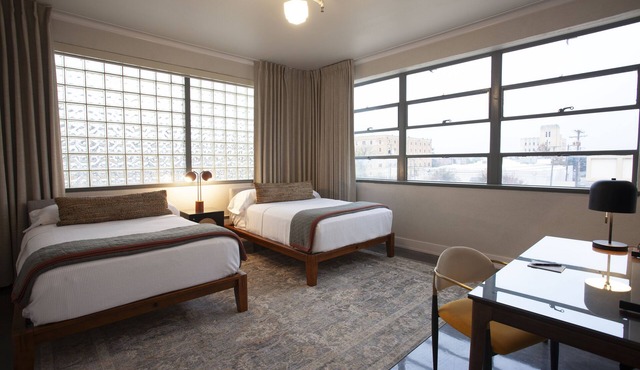 Greyhound Inn - Classic Double Suite