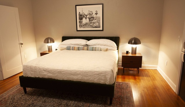 Greyhound Inn - Classic King Suite