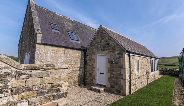 GREYSTEAD INSTITUTE, pet friendly, with open fire in Bellingham