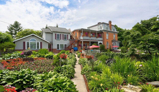 Greystone Manor Bed & Breakfast