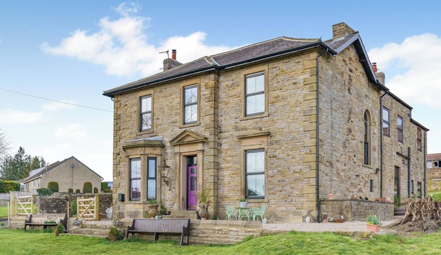 Greystonedale Mansion Holiday Retreat