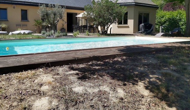 GREZ NEUVILLE - EDGE OF MAYENNE - RECENT PAVILION