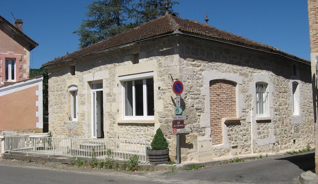 Grezels, Lot, Quercy Blanc, village house