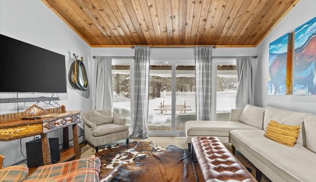 Griffin Country Lodge, Chalet 2 ~ a mile to Stowe Resort