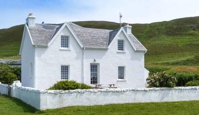 GRIGADALE HOUSE, family friendly, with open fire in Kilchoan