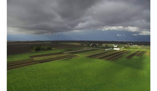 Grinnell Heritage House - Located on Organic Farm