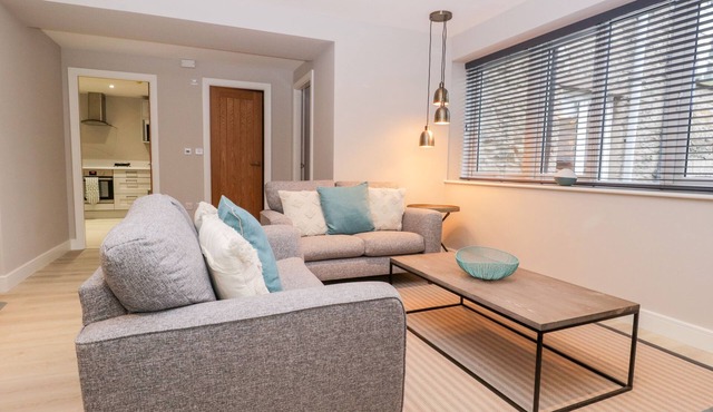 GRIZEDALE, pet friendly, character holiday cottage in Kendal