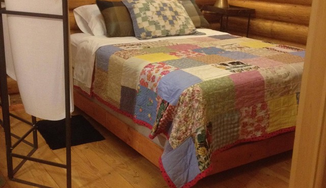 Grizzly Cabin at Lozeau Lodge Montana-Family Sized, comfortable and modern