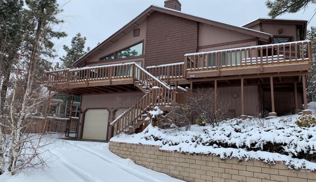 Grizzly Manor