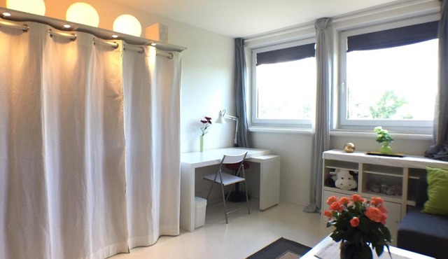 Großes helles Zimmer + eigenes Bad in Hamburg