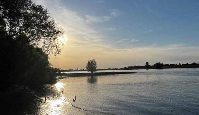 Großzügiges, Helles Studio Direkt an der Elbe in Stelle