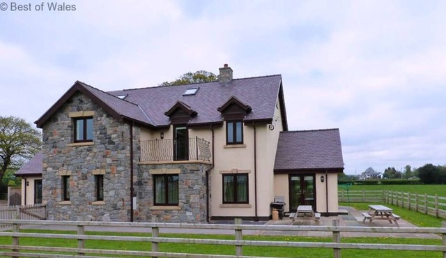 Groesfaen Bach in the beautiful Caerwys