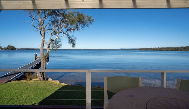 GRon - On the water of St Georges Basin great for water sports WIFI