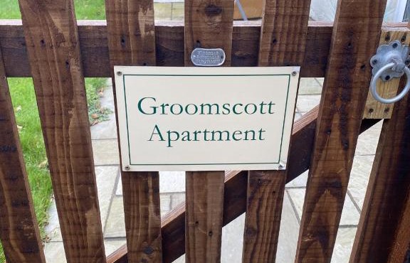 Groomscott Apartment
