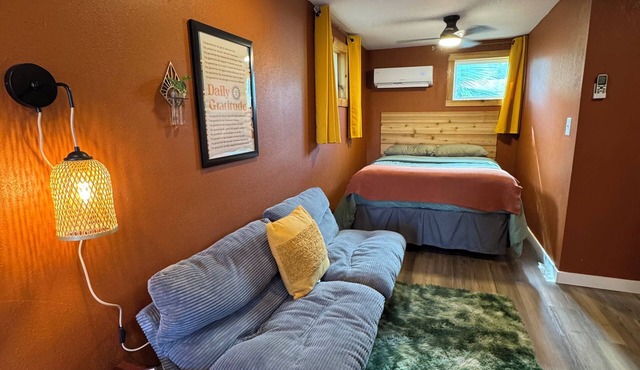 Groovy Cottage in Downtown Pensacola, Pet Friendly