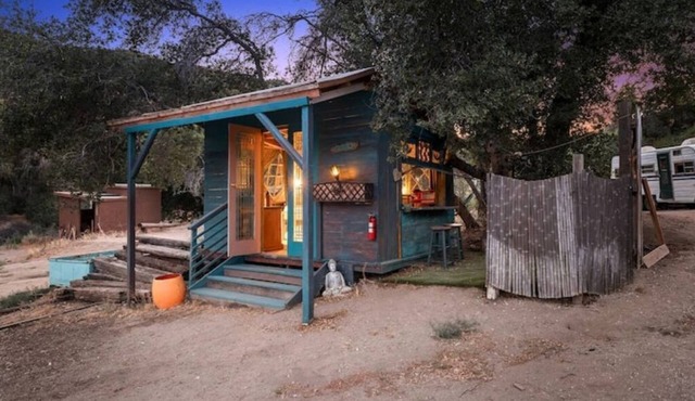 Groovy Little Patchwork Cabin