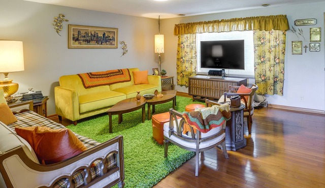 Groovy New Haven Home: 2 Mi to Art District!