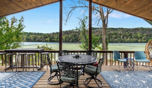 Groovy YKnot Lodge 5bd/2.5b on Lake Taneycomo near Branson