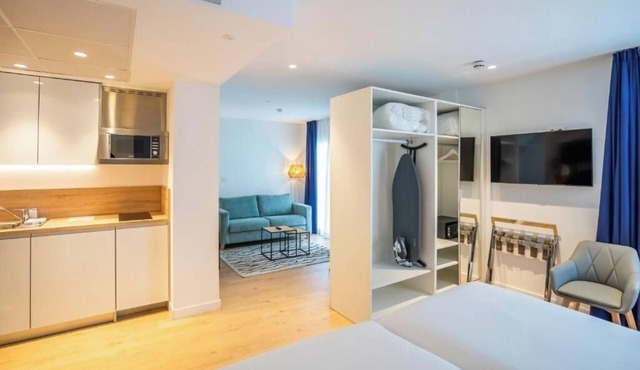 Gros Two Haven Apartment Near Zurriola Surf, Shops & San Sebastián Life