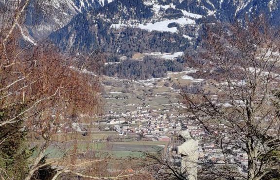 Grosse 4 Zimmer Wohnung mit traumhafter Aussicht