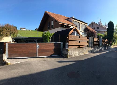 Grosse Ferienwohnung ideal für Gruppen, nähe Thun und Interlaken