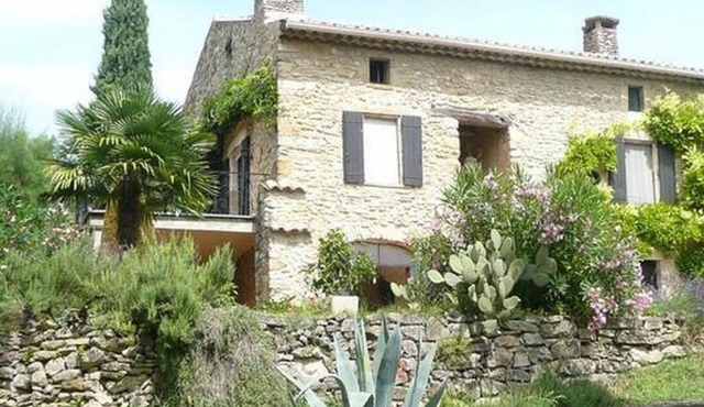 Grosszügiges Ferienhaus mit Pool/Provence by Interhome