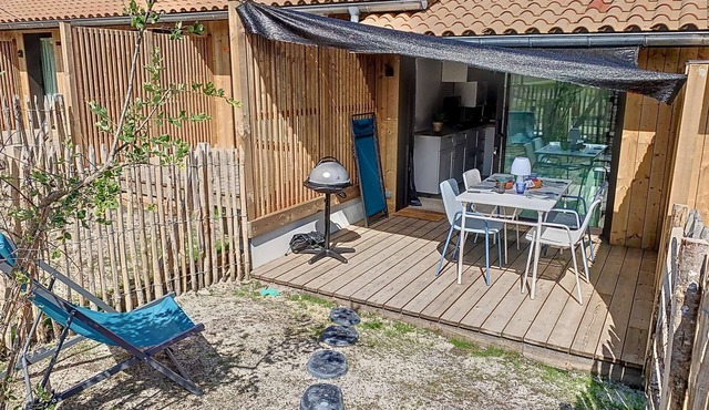 Ground-floor flat with terrace et pool access